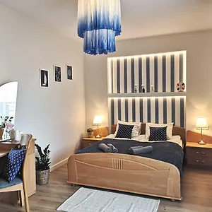  Apartment Marine